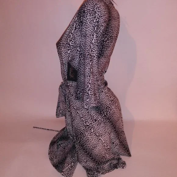 Rene Rofe Robe - Picture 5 of 6